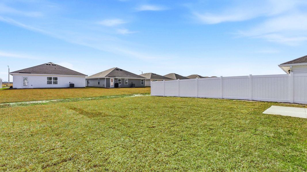 Representative exterior details of a home built from the The Freeport by D.R. Horton in Liberty, Panama City (Image 21).