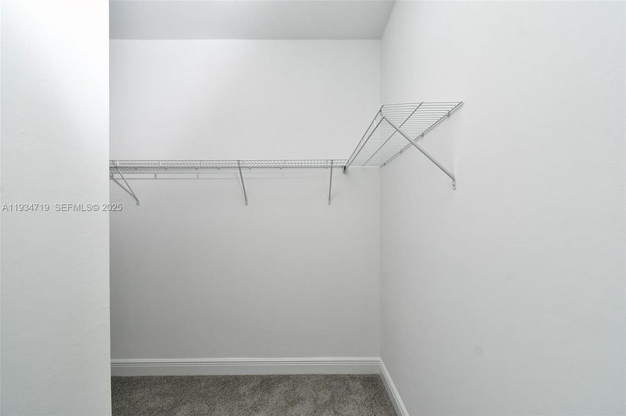 Spacious, unfurnished interior of a new home in , Lehigh Acres (Image 53).