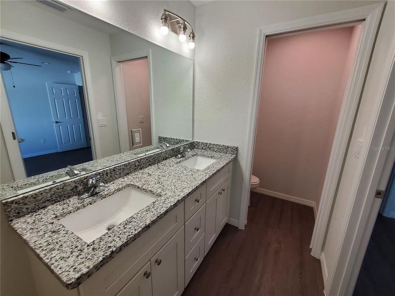Furnished interior view inside a new home in , Ocklawaha (Image 4).