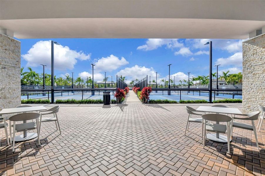 Community amenities in , Boynton Beach (Image 77).