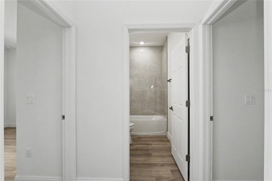 Spacious, unfurnished interior of a new home in , Citrus Springs (Image 38).
