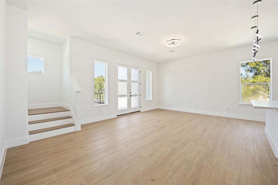 Spacious, unfurnished interior of a new home in , Houston (Image 16).