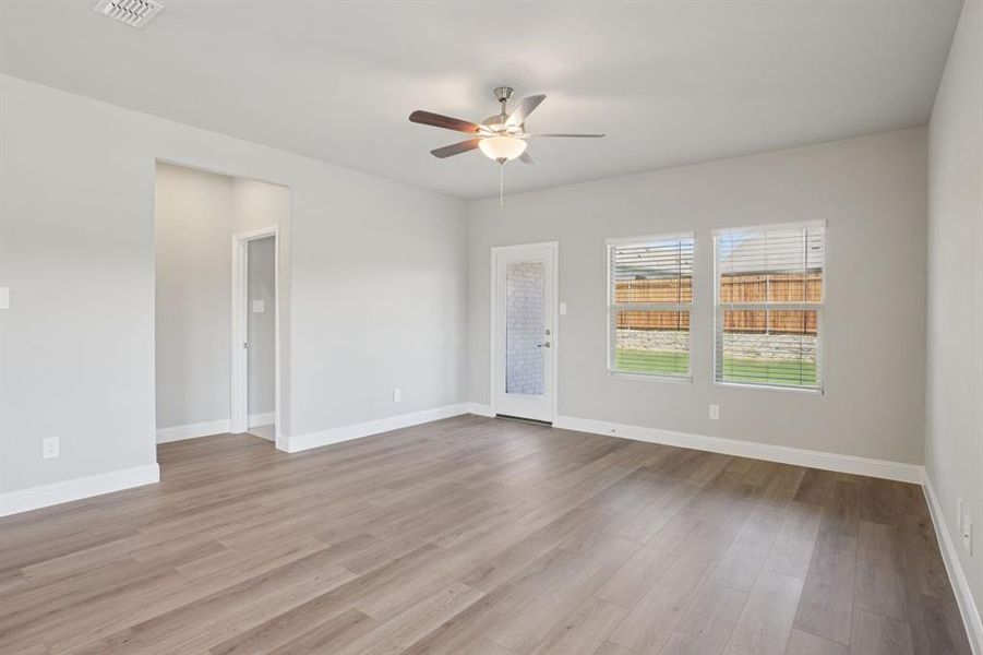 Photo is not of the actual home, but is an inspirational photo of builder’s model home and may depict options, furnishings, and/or decorator features that are not included.