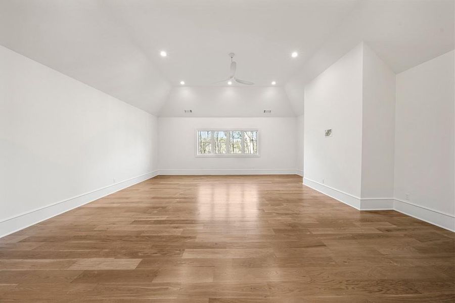 Spacious, unfurnished interior of a new home in , Milton (Image 28).