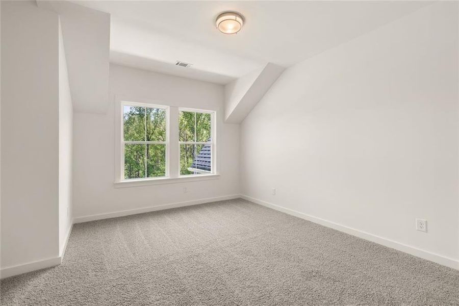 Spacious, unfurnished interior of a new home in , Gainesville (Image 51).