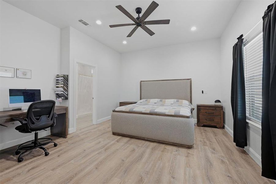 Furnished interior view inside a new home in , Gainesville (Image 9).