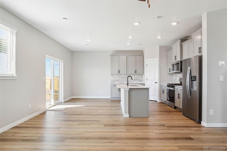 Spacious, unfurnished interior of a new home in Second Creek Farm, Commerce City (Image 17).