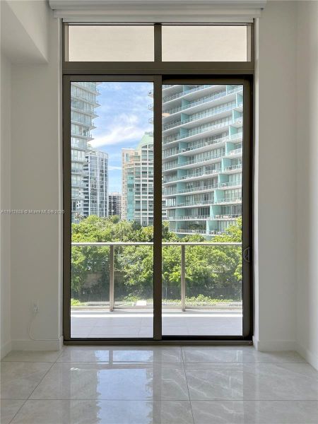 Spacious, unfurnished interior of a new home in Mr. C Residences, Miami (Image 23). Spacious, unfurnished interior of a new home in Mr. C Residences, Miami (Image 23).