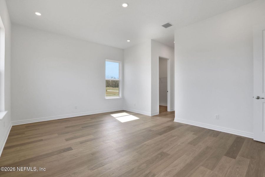 Spacious, unfurnished interior of a new home in Veranda Bay, Flagler Beach (Image 20).