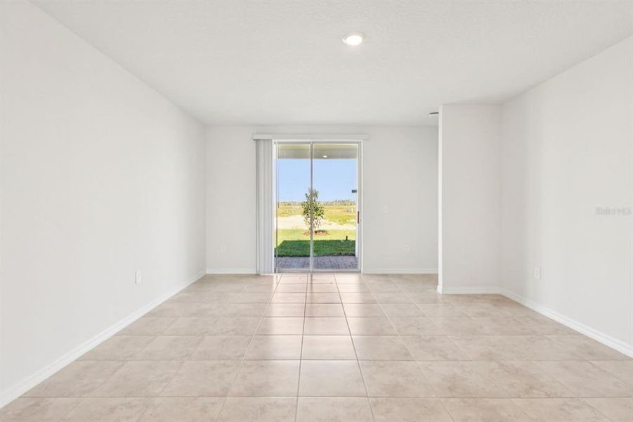 Spacious, unfurnished interior of a new home in Springs at Lake Alfred - Classic Series, Lake Alfred (Image 29).
