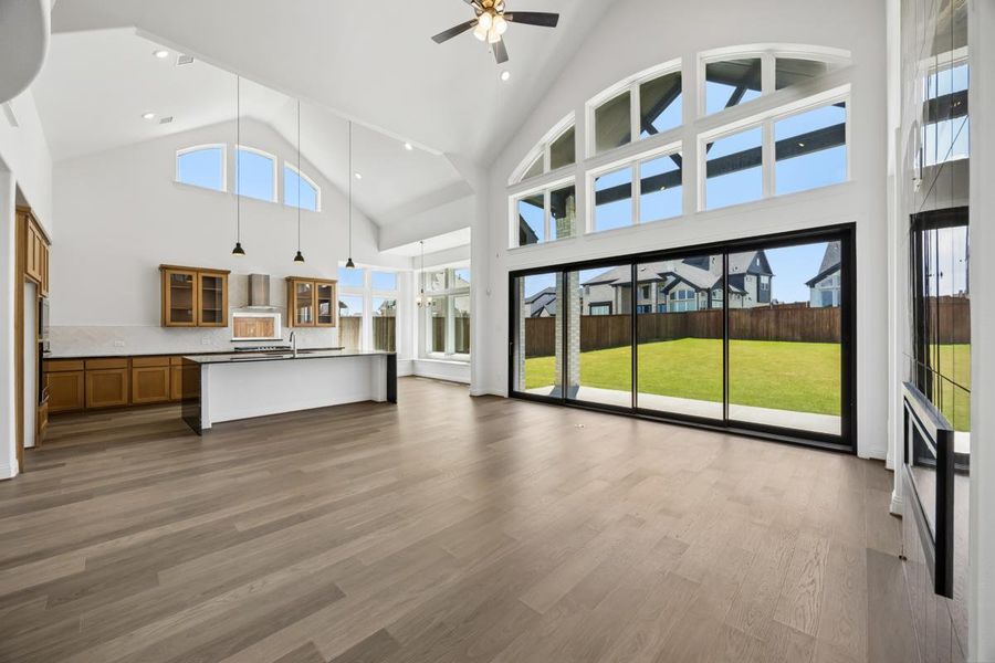 Spacious, unfurnished interior of a new home in Somerset Park, Rockwall (Image 22). Spacious, unfurnished interior of a new home in Somerset Park, Rockwall (Image 22).