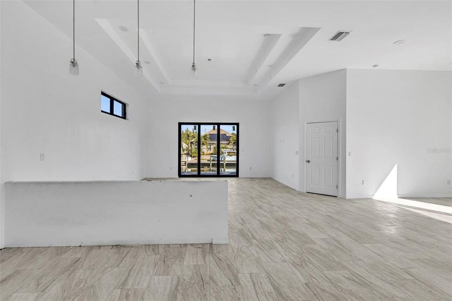 Spacious, unfurnished interior of a new home in , Port Charlotte (Image 11).