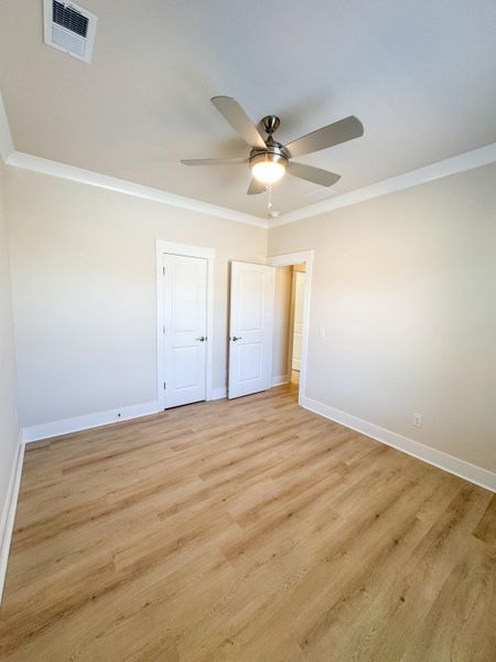 Spacious, unfurnished interior of a new home in , Walterboro (Image 9).