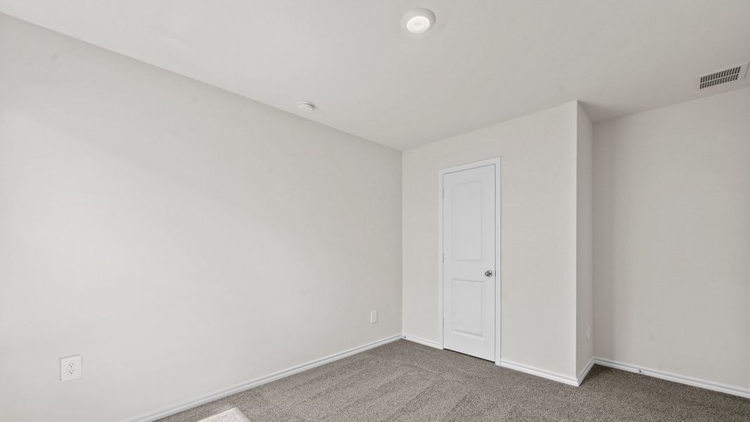 Spacious, unfurnished interior of a new home in Wildcat Ranch, Crandall (Image 30).