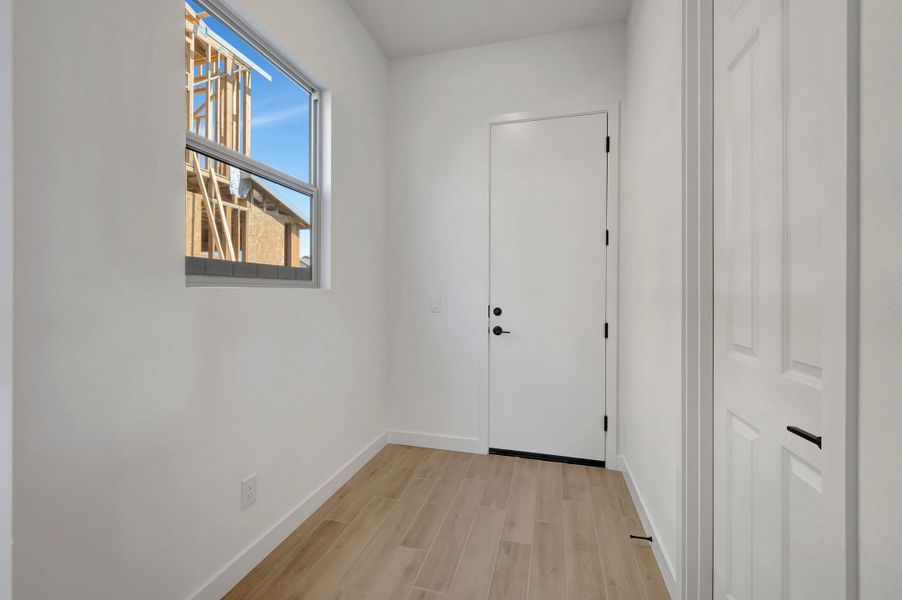 Spacious, unfurnished interior of a new home in Soleo, San Tan Valley (Image 29).