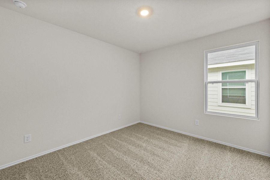 Spacious, unfurnished interior of a new home in Sunset Oaks, Maxwell (Image 23).