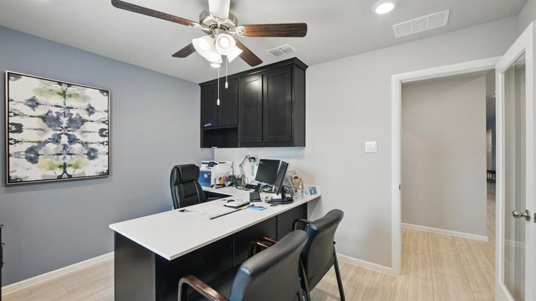 Furnished interior view inside a new home in The Hills at Reunion, Newark (Image 26).