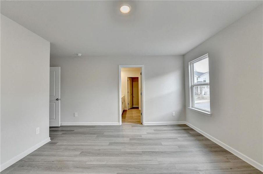 Spacious, unfurnished interior of a new home in , Lawrenceville (Image 46).