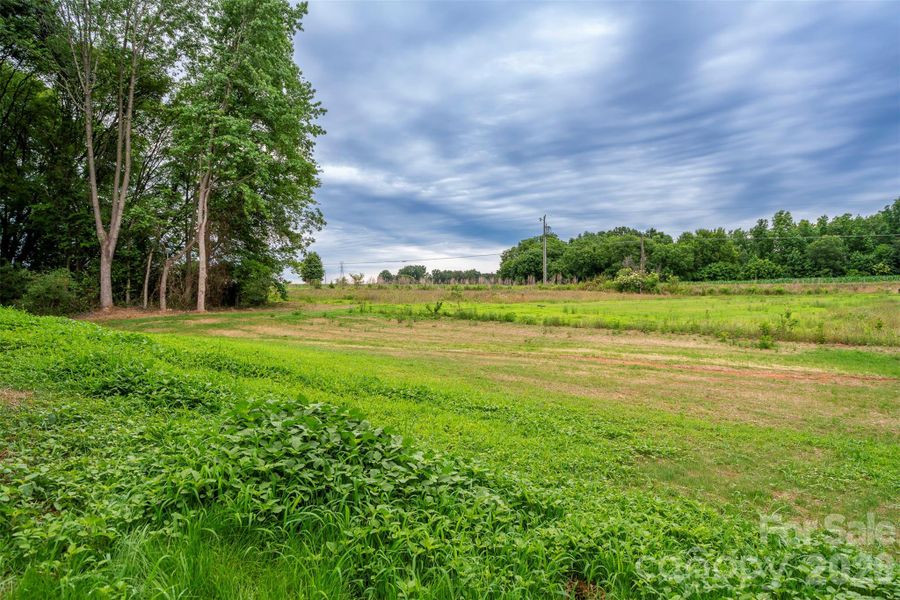 Natural landscape and outdoor views near  in Monroe (Image 31).