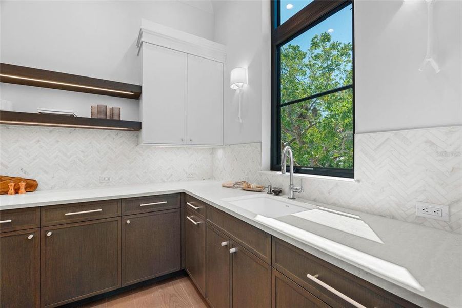 Furnished interior view inside a new home in , Sarasota (Image 14).