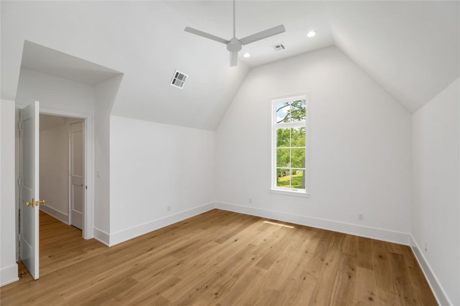 Spacious, unfurnished interior of a new home in , Houston (Image 29).