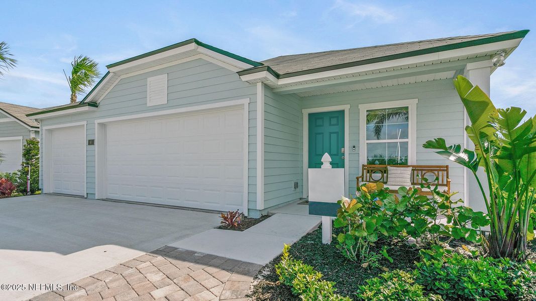 Exterior details and patio area of a home in Sawmill Branch Express, Palm Coast (Image 3). Exterior details and patio area of a home in Sawmill Branch Express, Palm Coast (Image 3).