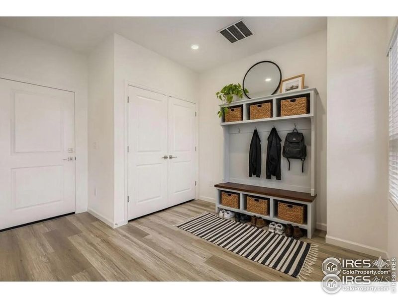 Main level flex space