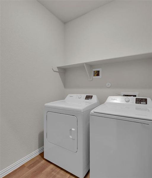 Close-up of interior finishes inside a home in , Waco (Image 14).