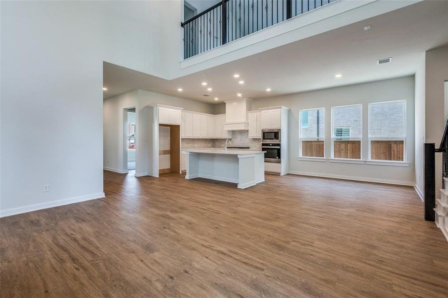 Spacious, unfurnished interior of a new home in , Frisco (Image 13).