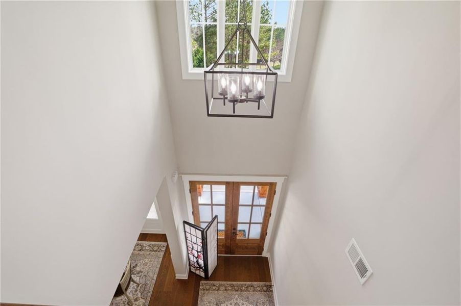 Spacious, unfurnished interior of a new home in , Jasper (Image 24).