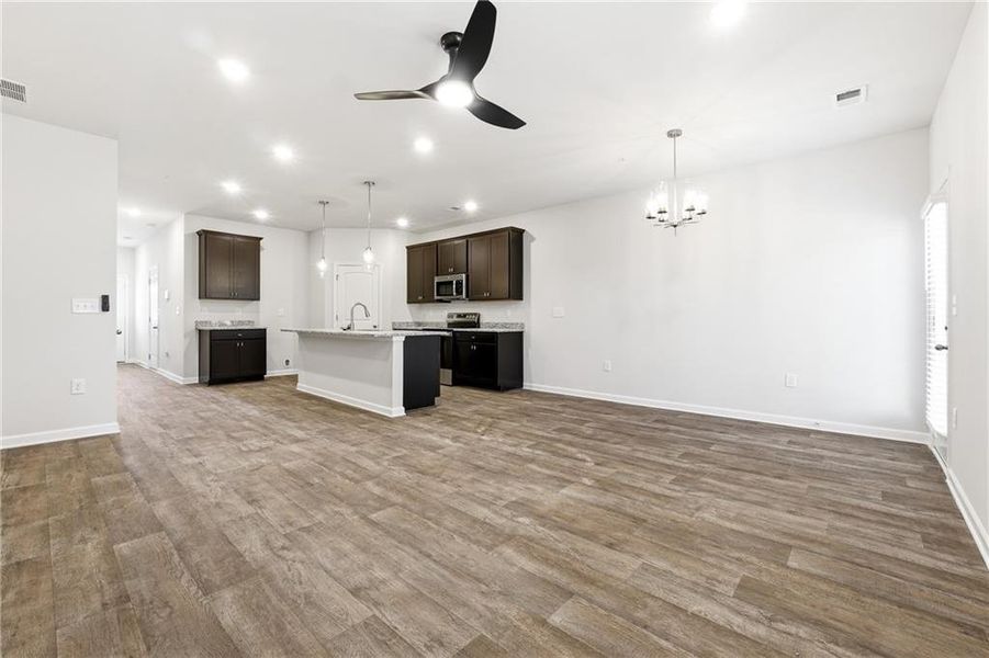 Spacious, unfurnished interior of a new home in Carolina, Palmetto (Image 16).