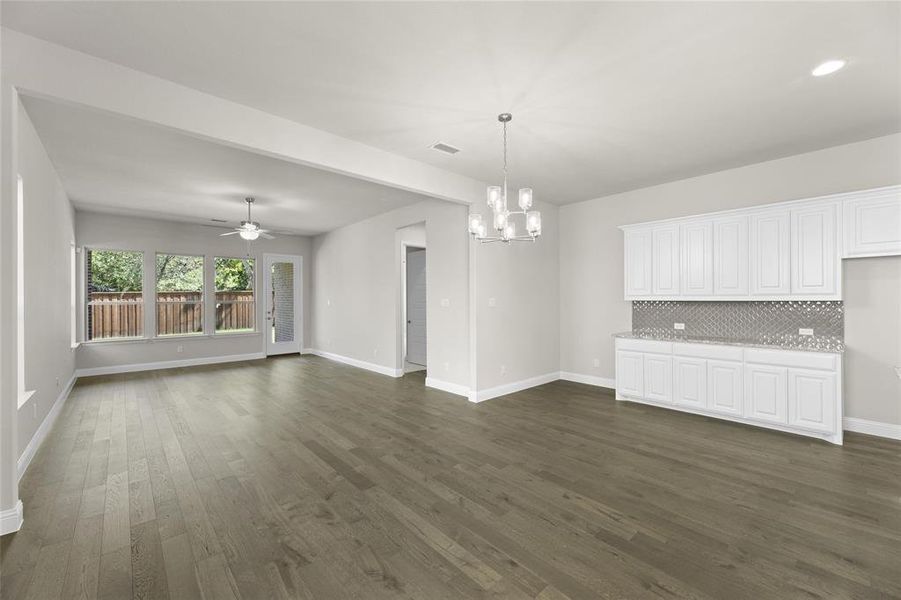 3614 Finnian Dining 3614 Finnian Dining