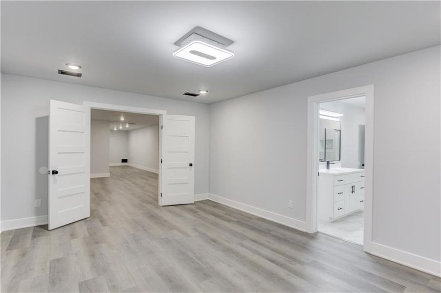 Spacious, unfurnished interior of a new home in , Atlanta (Image 78). Spacious, unfurnished interior of a new home in , Atlanta (Image 78).