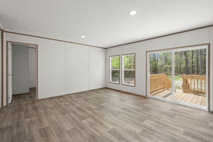 Spacious, unfurnished interior of a new home in , Holly Hill (Image 23).