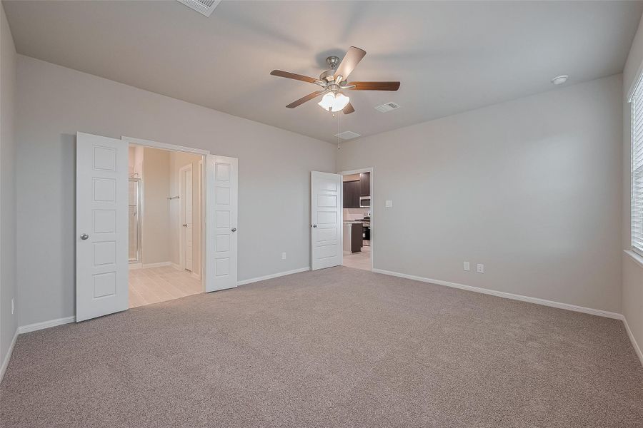 Spacious, unfurnished interior of a new home in River Ranch, Dayton (Image 20).