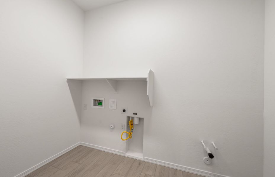 Spacious, unfurnished interior of a new home in Artisan at Asante, Surprise (Image 23). Spacious, unfurnished interior of a new home in Artisan at Asante, Surprise (Image 23).