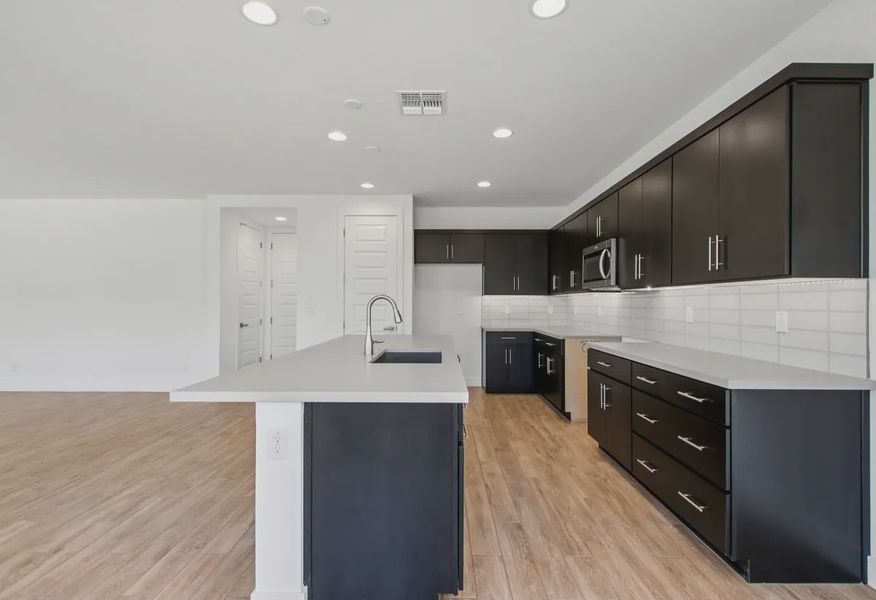 Kitchen - 8 of 18