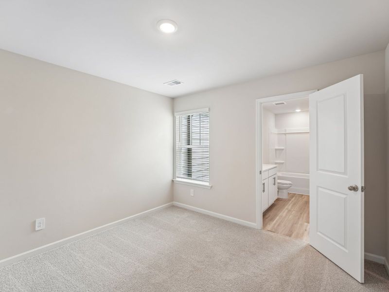 Spacious, unfurnished interior of a new home in Artisan Walk, Fairburn (Image 18).