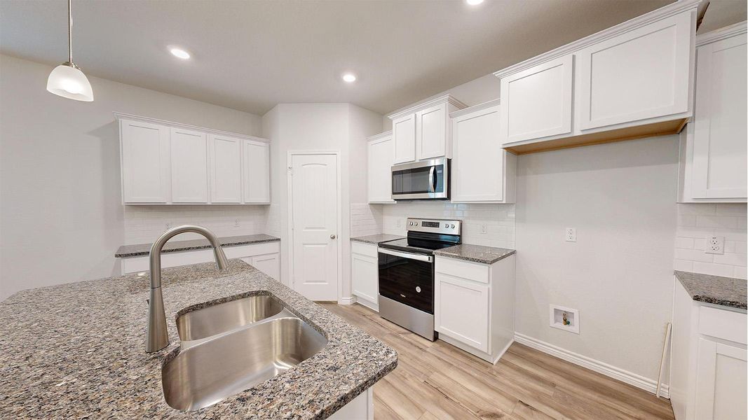 Furnished interior view inside a new home in Country Meadows, Thorndale (Image 4).