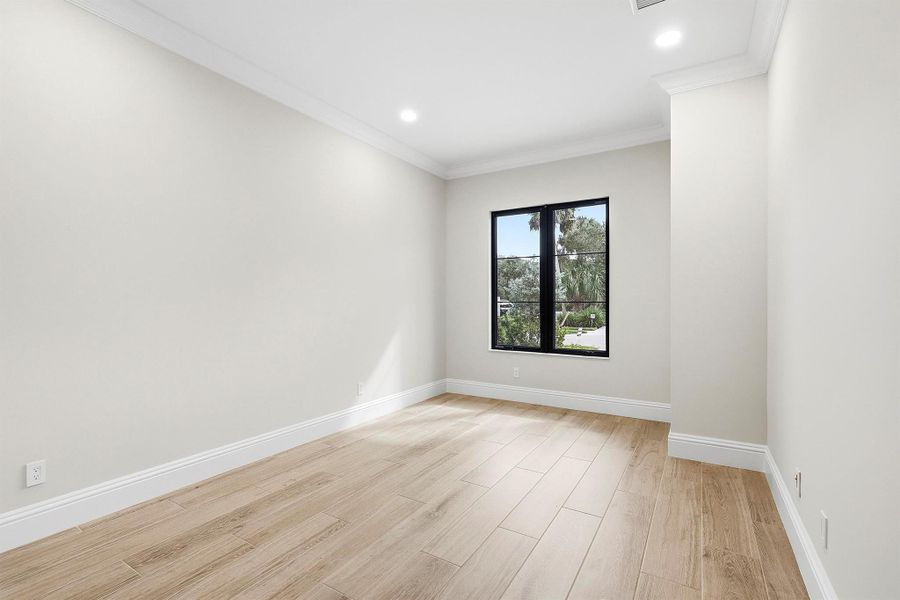 Spacious, unfurnished interior of a new home in Seaglass, Wabasso Beach (Image 79).