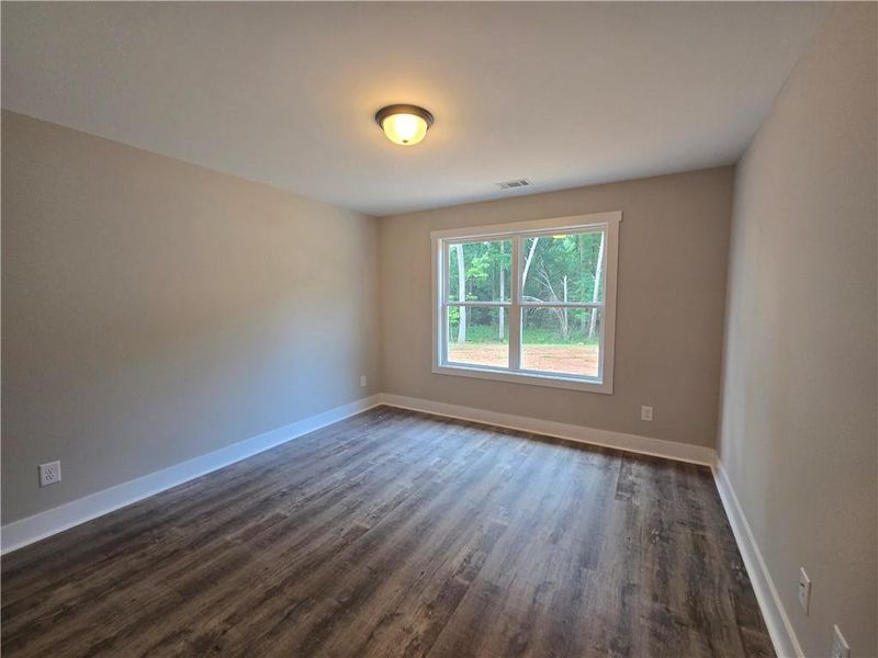 Spacious, unfurnished interior of a new home in , Hartwell (Image 15).