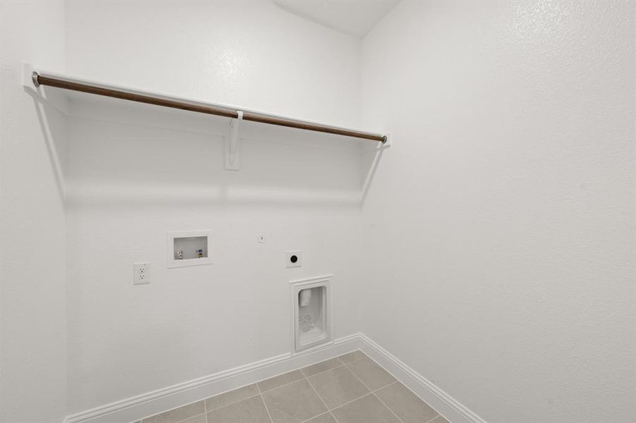 Spacious, unfurnished interior of a new home in Rocky Creek Crossing, Crowley (Image 18).