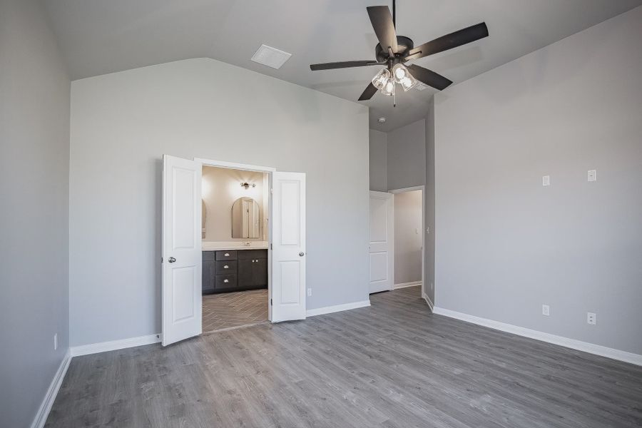 Representative unfurnished interior of a home built from the Tyler II by Steve Klein Custom Builder in TerraVista, Victoria (Image 10).