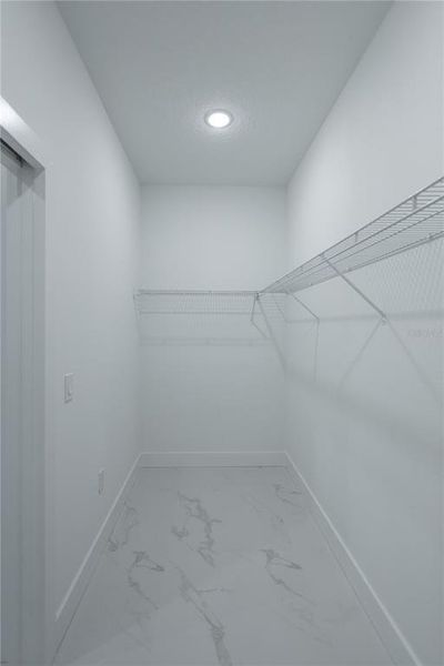 Spacious, unfurnished interior of a new home in , Deltona (Image 14).