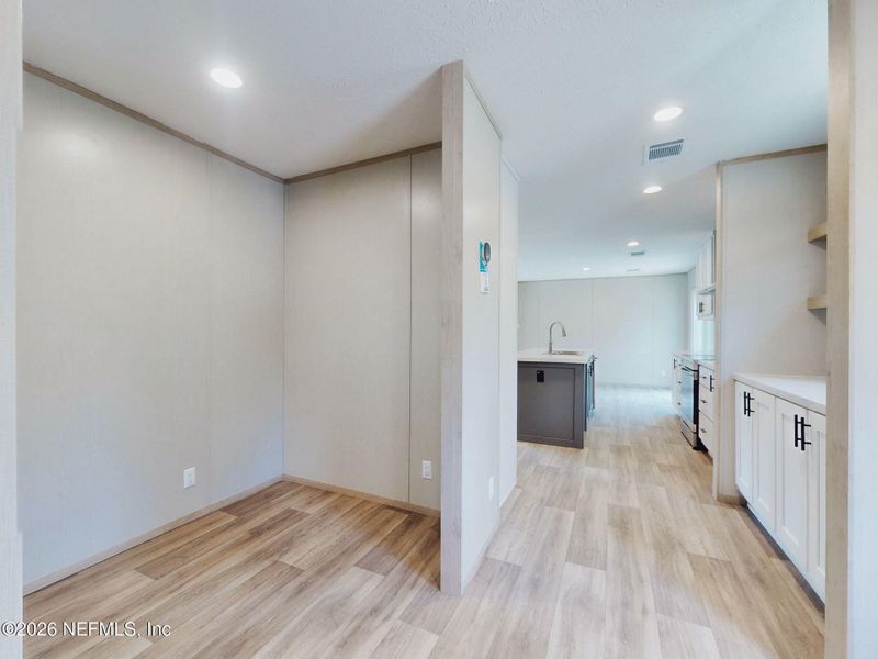 Spacious, unfurnished interior of a new home in , Keystone Heights (Image 55).