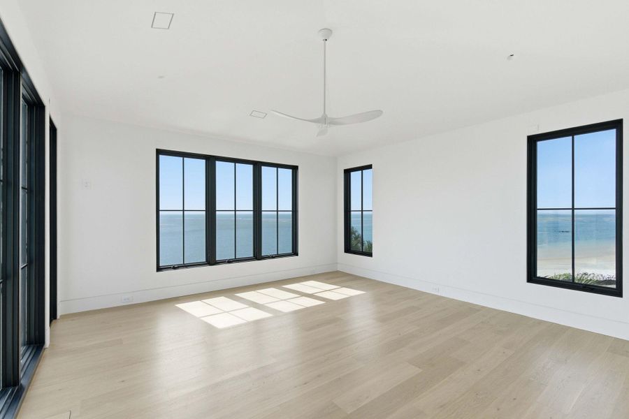 Spacious, unfurnished interior of a new home in , Sullivan's Island (Image 64).
