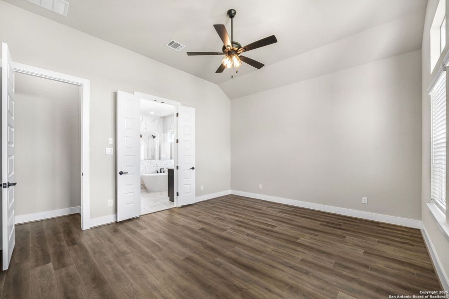 Spacious, unfurnished interior of a new home in Arbors at Fair Oaks, Fair Oaks Ranch (Image 34). Spacious, unfurnished interior of a new home in Arbors at Fair Oaks, Fair Oaks Ranch (Image 34).