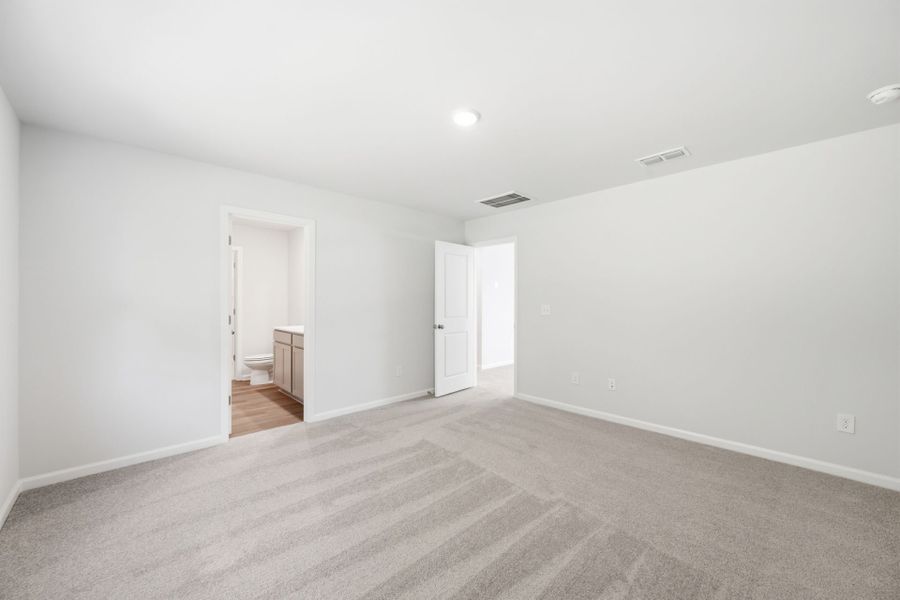 Spacious, unfurnished interior of a new home in Grand Arbor, Blythewood (Image 22). Spacious, unfurnished interior of a new home in Grand Arbor, Blythewood (Image 22).
