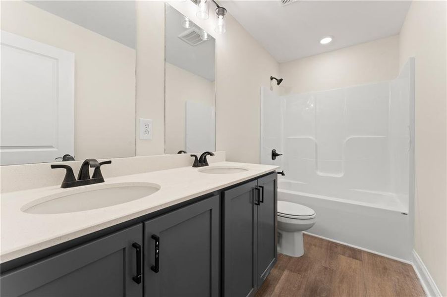 Furnished interior view inside a new home in , Dallas (Image 15).