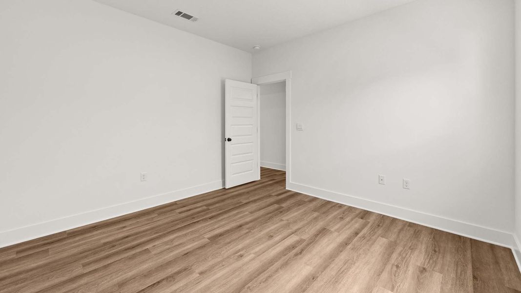 Spacious, unfurnished interior of a new home in Caballeros Estates At Hombre, Panama City Beach (Image 24).